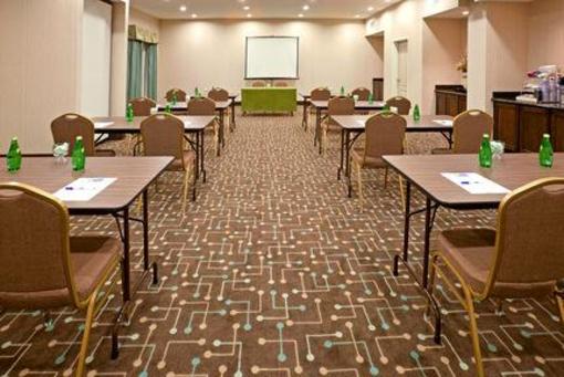 фото отеля Holiday Inn Express Hotel & Suites Cedar Hill