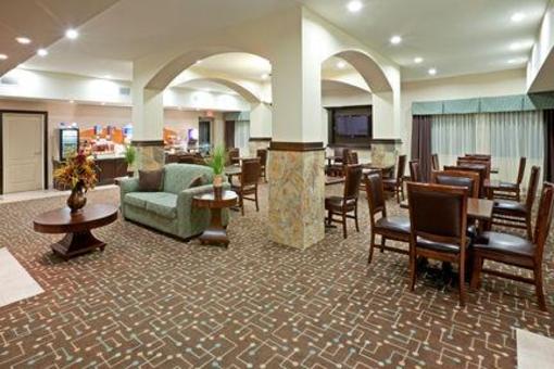 фото отеля Holiday Inn Express Hotel & Suites Cedar Hill