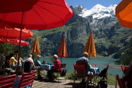 фото отеля Hotel Oeschinensee im UNESCO-Welterbe