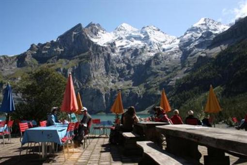 фото отеля Hotel Oeschinensee im UNESCO-Welterbe