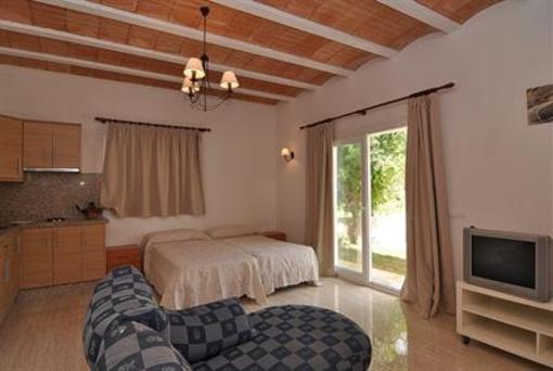 фото отеля Hostal Cala Boix