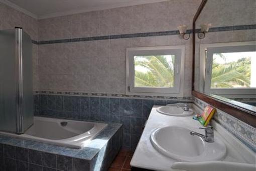 фото отеля Hostal Cala Boix