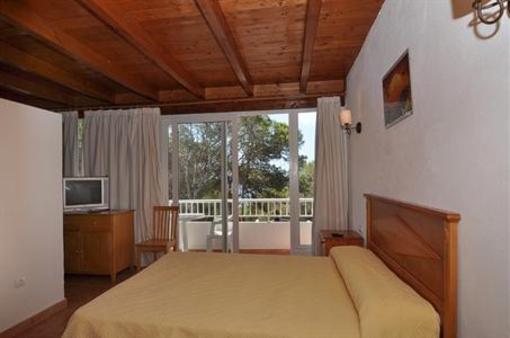 фото отеля Hostal Cala Boix