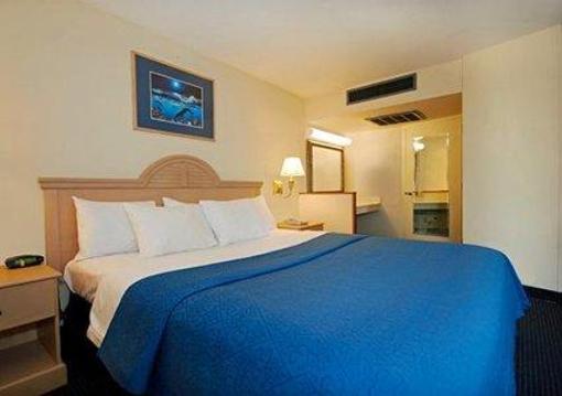 фото отеля Quality Inn & Suites on the Beach Corpus Christi
