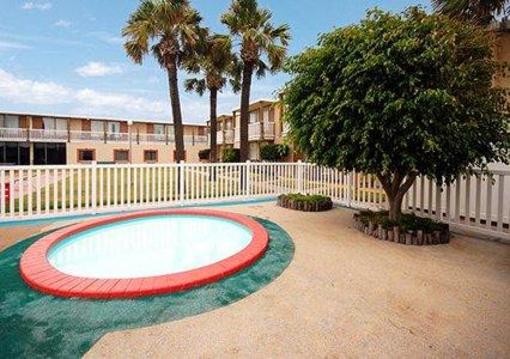 фото отеля Quality Inn & Suites on the Beach Corpus Christi