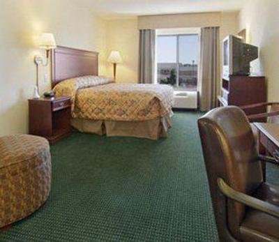 фото отеля Wingate by Wyndham Chesapeake
