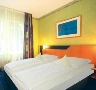фото отеля Hotel Hanseport Hamburg