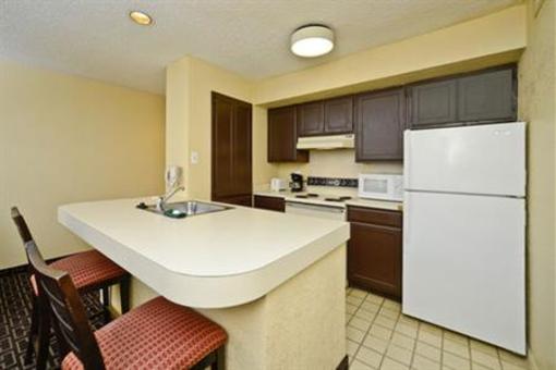 фото отеля Americas Best Value Inn & Suites Tulsa