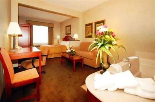 фото отеля Quality Inn Lambeau