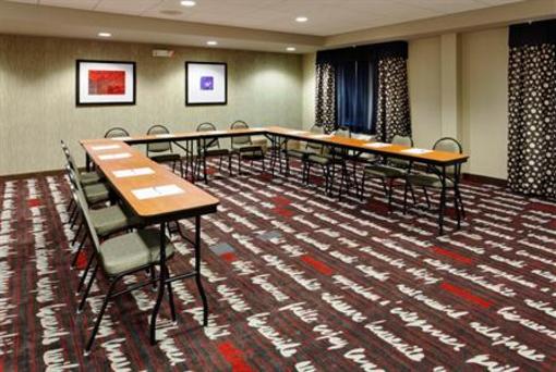 фото отеля Holiday Inn Express Hotel & Suites York Southeast