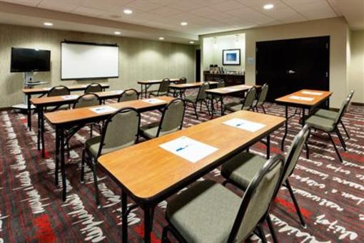 фото отеля Holiday Inn Express Hotel & Suites York Southeast