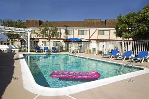 фото отеля BEST WESTERN Westminster Inn
