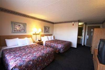 фото отеля AmericInn Motel & Suites Sheboygan