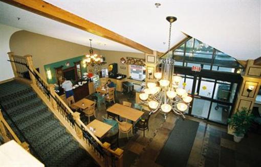 фото отеля AmericInn Motel & Suites Sheboygan