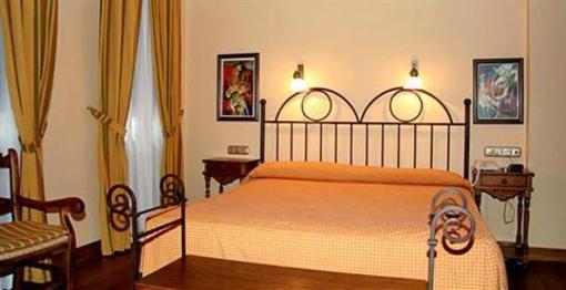 фото отеля Paris Hostal Valladolid