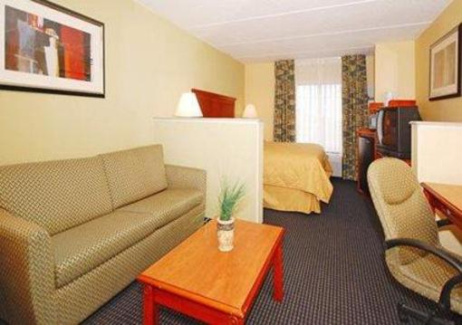 фото отеля Comfort Inn & Suites Shallowford Village Chattanooga