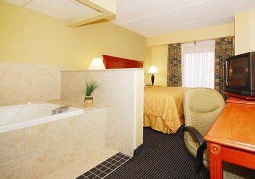 фото отеля Comfort Inn & Suites Shallowford Village Chattanooga