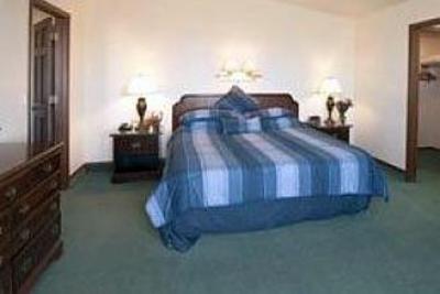 фото отеля Hilltop Inn Guesthouse & Suites Broomfield