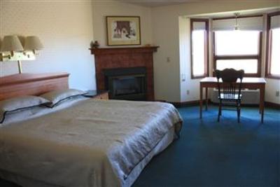 фото отеля Hilltop Inn Guesthouse & Suites Broomfield