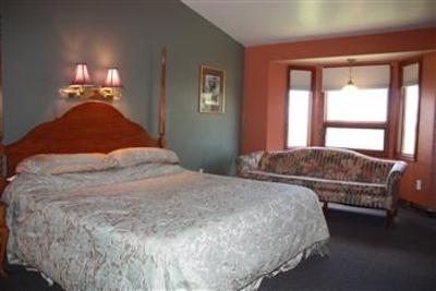 фото отеля Hilltop Inn Guesthouse & Suites Broomfield