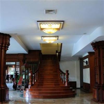 фото отеля Empress Angkor Hotel