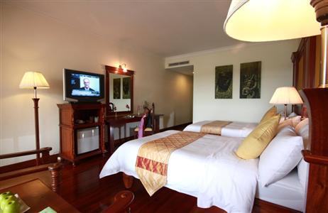 фото отеля Empress Angkor Hotel