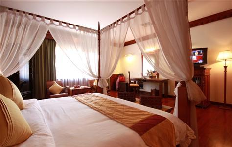 фото отеля Empress Angkor Hotel