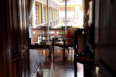 фото отеля Empress Angkor Hotel