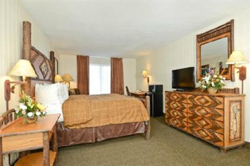 фото отеля Clubhouse Inn West Yellowstone