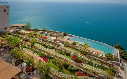 фото отеля Monastero Santa Rosa Hotel & Spa