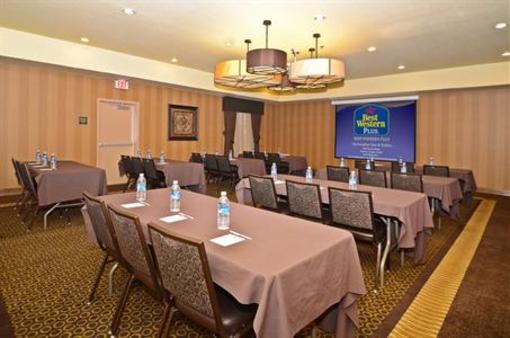 фото отеля BEST WESTERN PLUS Christopher Inn & Suites