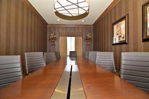 фото отеля BEST WESTERN PLUS Christopher Inn & Suites