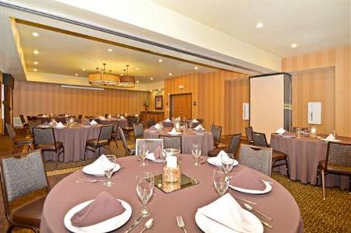 фото отеля BEST WESTERN PLUS Christopher Inn & Suites