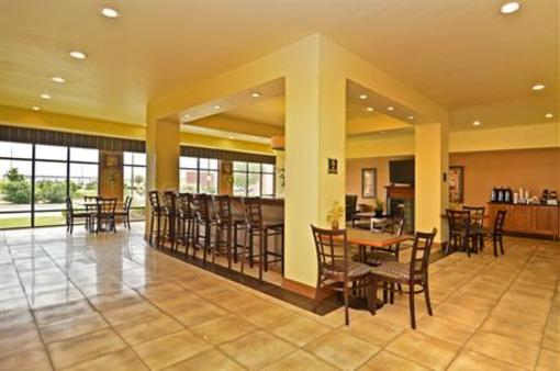 фото отеля BEST WESTERN PLUS Christopher Inn & Suites