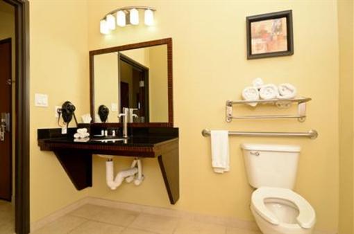 фото отеля BEST WESTERN PLUS Christopher Inn & Suites