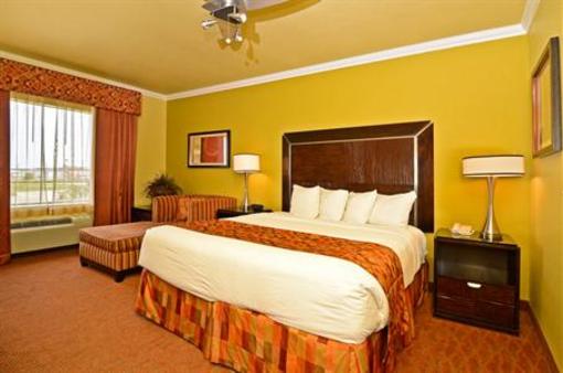 фото отеля BEST WESTERN PLUS Christopher Inn & Suites