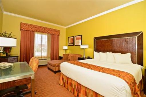 фото отеля BEST WESTERN PLUS Christopher Inn & Suites