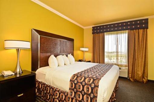 фото отеля BEST WESTERN PLUS Christopher Inn & Suites
