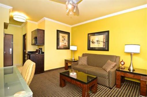 фото отеля BEST WESTERN PLUS Christopher Inn & Suites