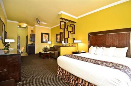 фото отеля BEST WESTERN PLUS Christopher Inn & Suites