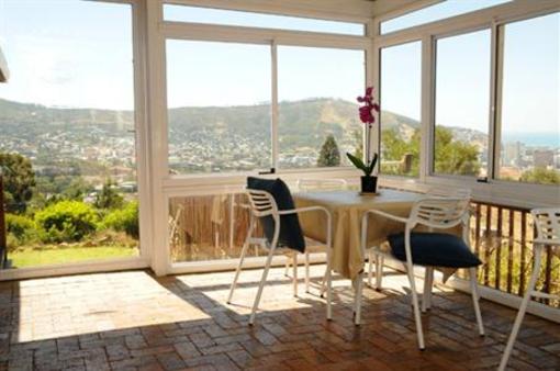 фото отеля Eagles Nest Guesthouse Cape Town
