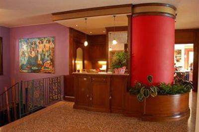 фото отеля Hotel Villa Madrina Garda