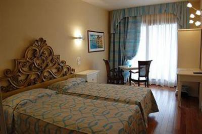 фото отеля Hotel Villa Madrina Garda