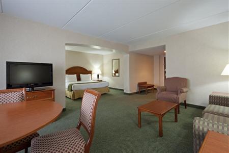 фото отеля Holiday Inn Express Hotel & Suites Hartford