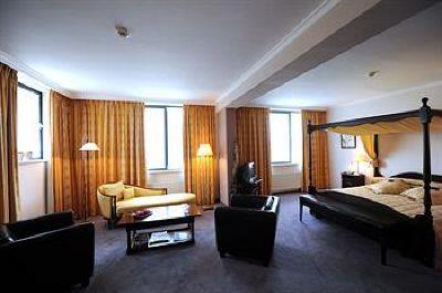 фото отеля Golden Tulip Hotel Zevenbergen
