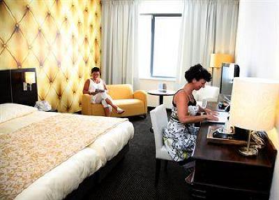 фото отеля Golden Tulip Hotel Zevenbergen