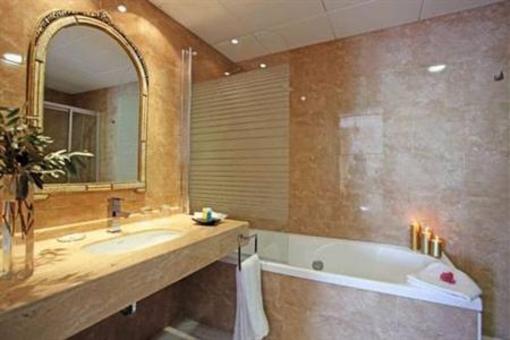 фото отеля Hotel La Fonda Benalmadena
