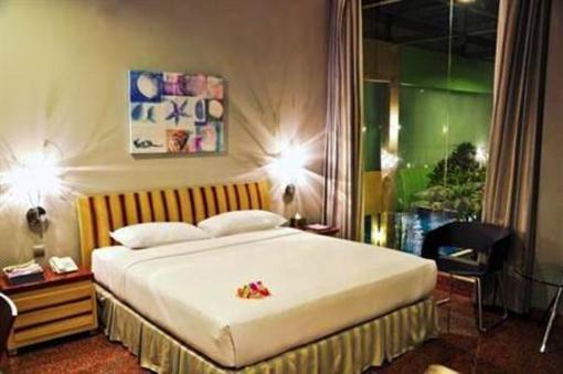 фото отеля FM7 Resort Hotel