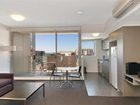 фото отеля Chifley Apartments Newcastle