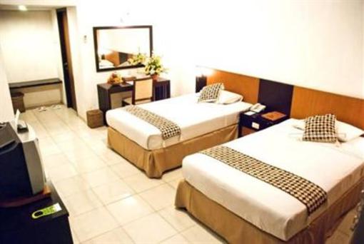фото отеля Sriwedari Hotel